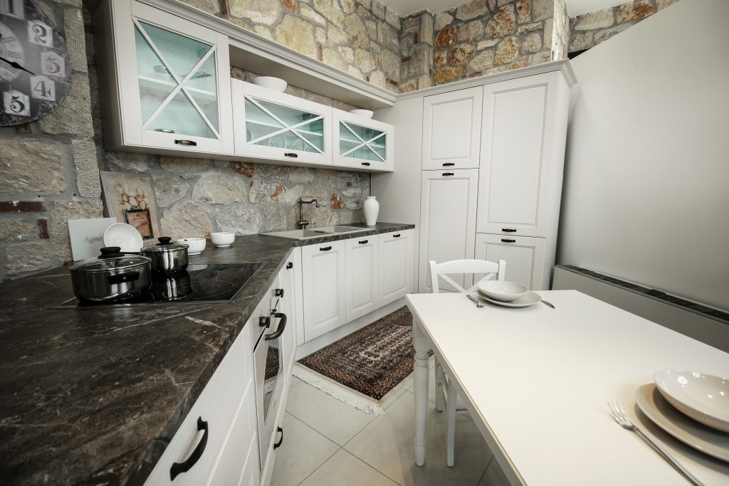 novabitare-halkidiki.gr-classic-cuisine-3-4